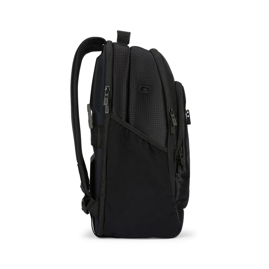 Titleist-LE-Players-Backpack-TA24PBP-ONYX-3_900x.progressive_1.jpg