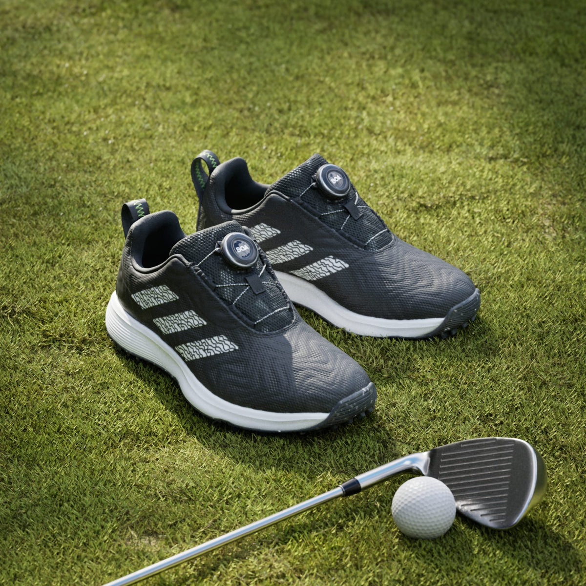 [IG876945] Adidas Junior Golf Shoes | Chode Chaos 25 | Boa (UK4.5)