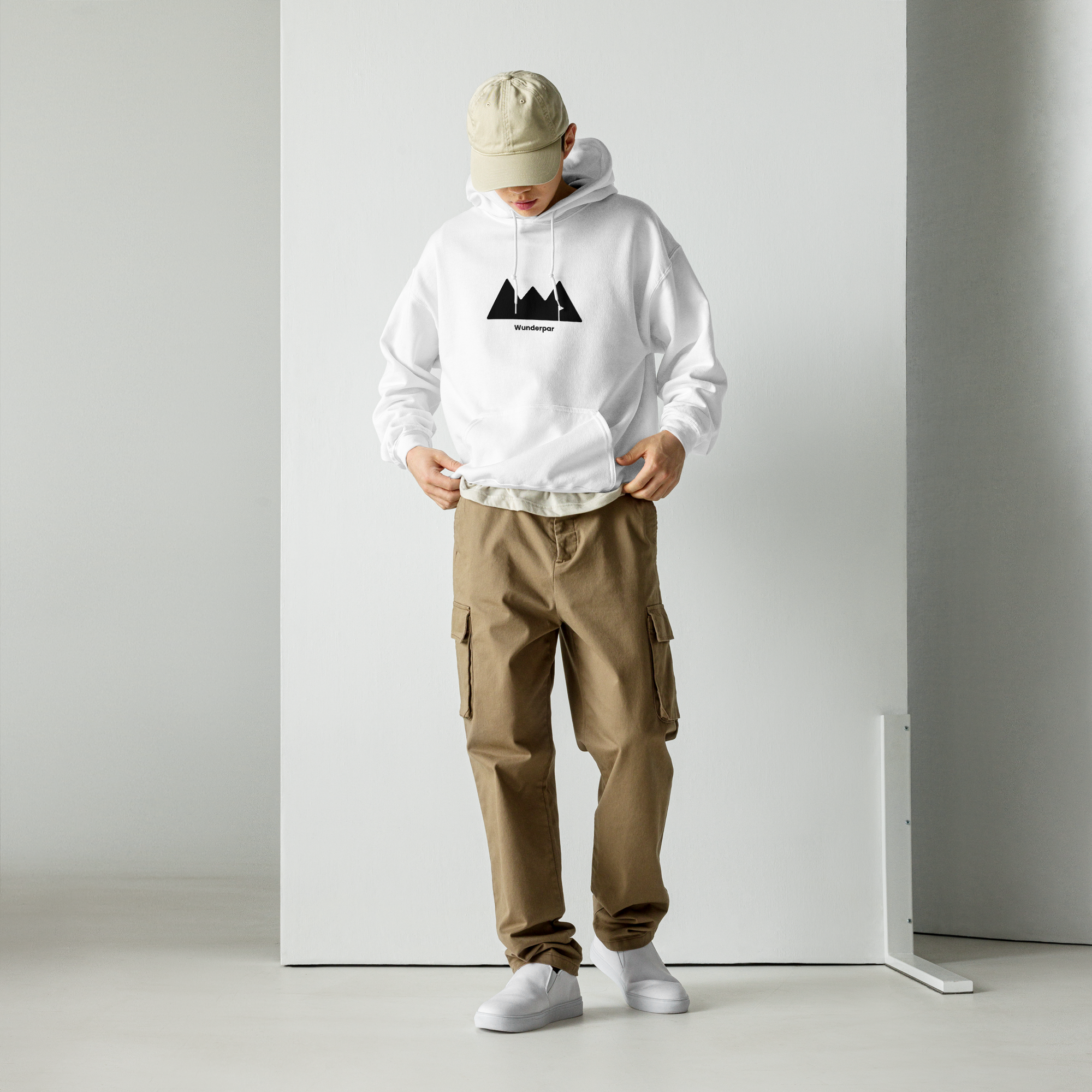 Wunderpar Solid Logo Hoodie - White